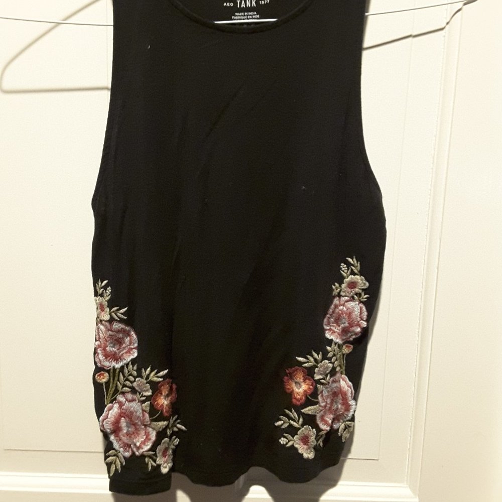 American eagle black tank top soft and sexy medium w/embroidery
